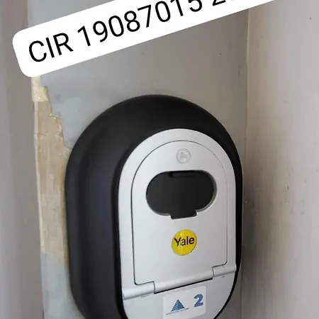 Noemi Zinghouse Ct Apartament